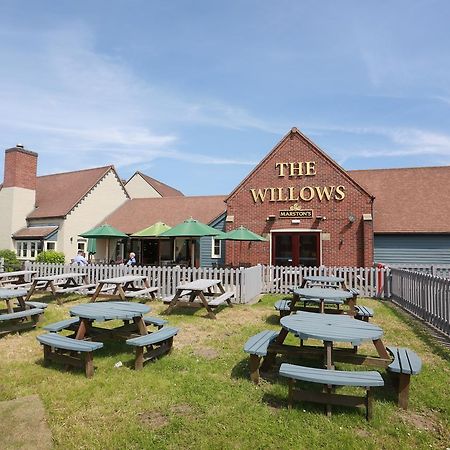 Willows, Blackburn By Marston'S Inn Exterior photo